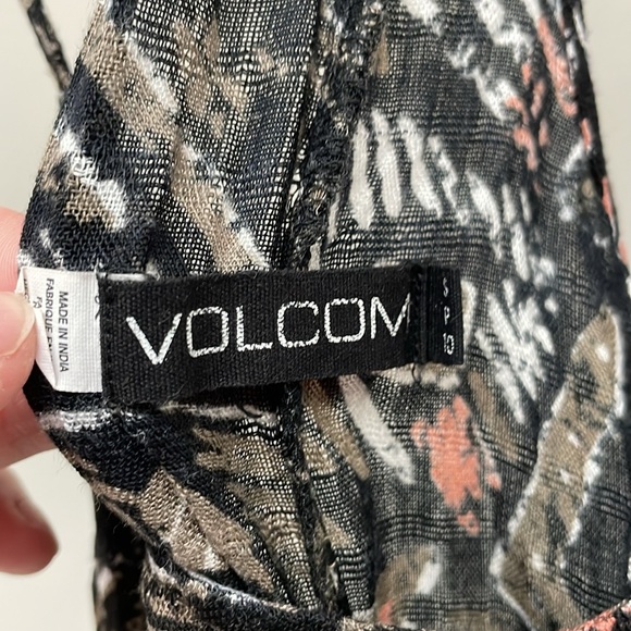🌷5/$20🌷 Volcom Beach Cover-up - Picture 3 of 9